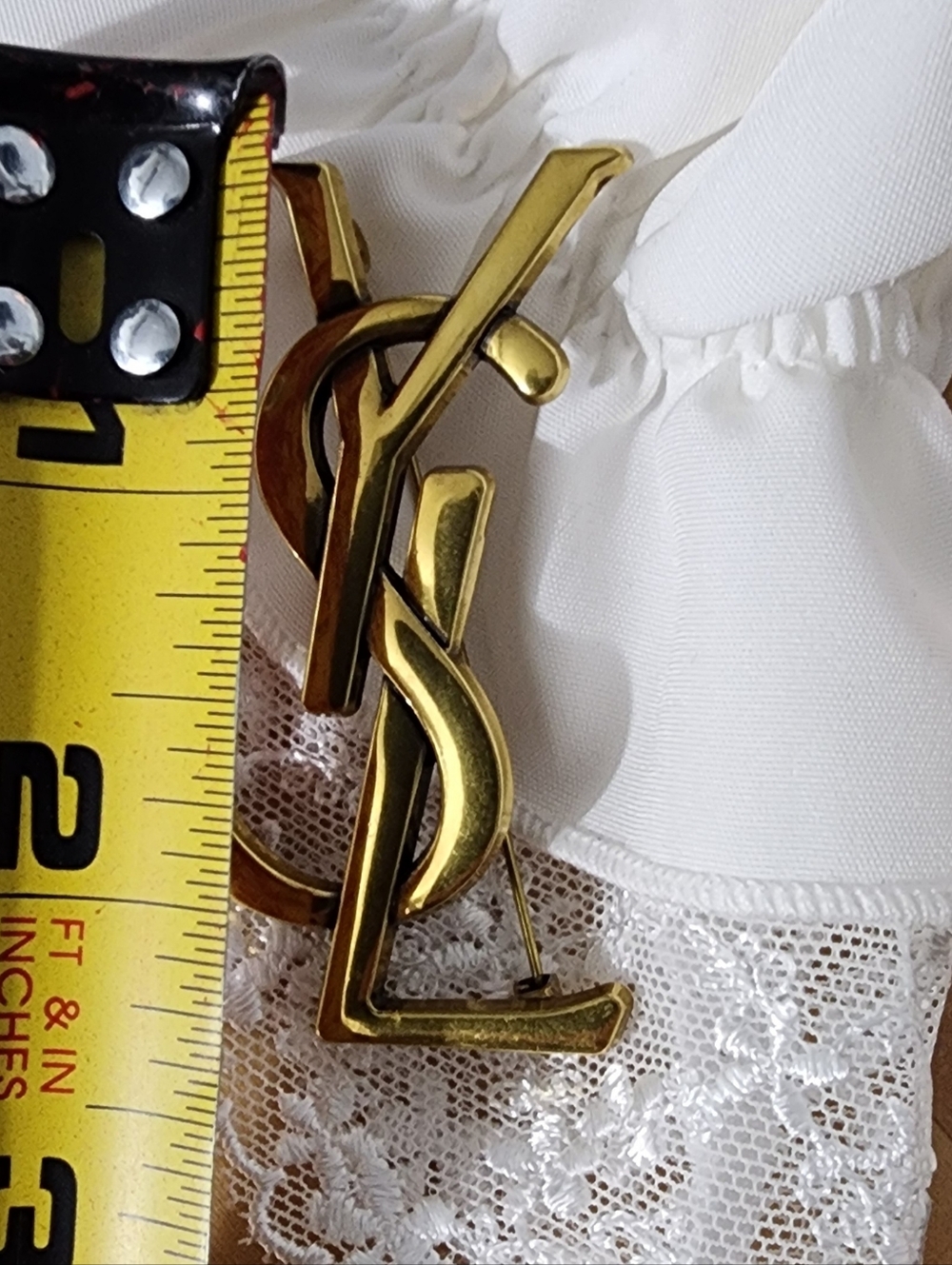 Yves Saint Laurent Gold-Tone Interlocking Logo Brooch - Picture 3 of 4